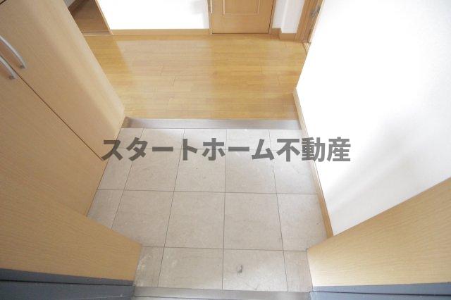 ＪＲ高徳線 吉成駅 徒歩29分 3階建 築22年の玄関写真