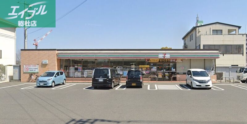 コンビニ　セブンイレブン新倉敷駅前１丁目店（コンビニ）まで364m