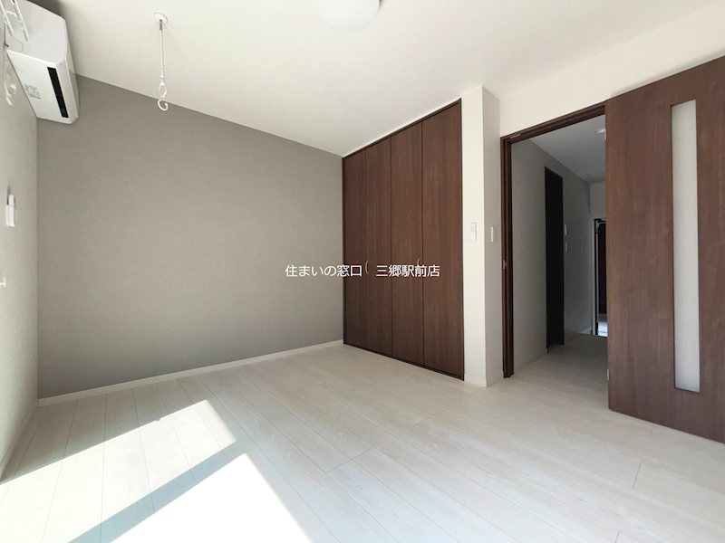 Pine Da Casa三郷中央Aの居間写真