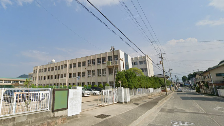 小学校　香西小学校（小学校）まで1600m