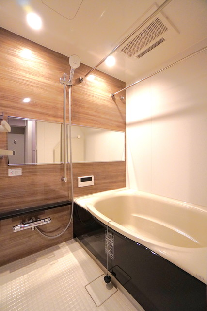 バス・シャワールーム　※写真は同タイプ住戸です。