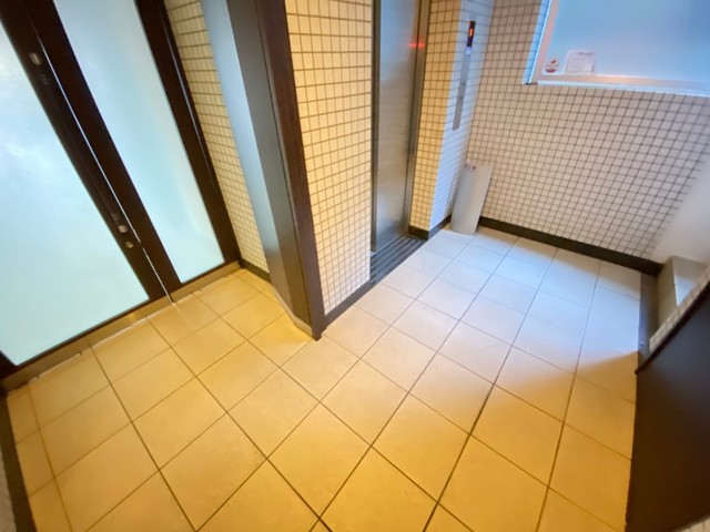 地下鉄谷町線 四天王寺前夕陽ケ丘駅 徒歩1分 8階建 築19年の外観写真