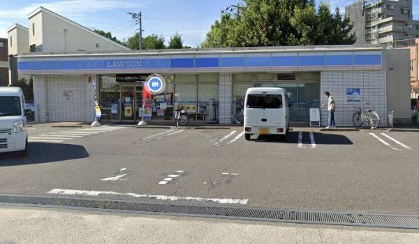 コンビニ　ローソン竹の塚二丁目店（コンビニ）まで302m