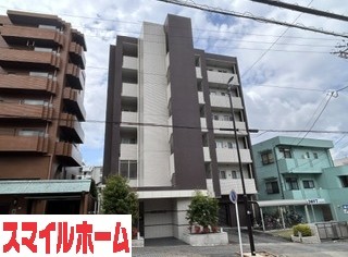 建物外観　優雅な猫洞通りに新しい風が吹きます。