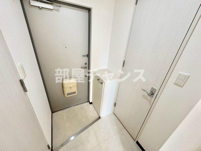 地下鉄鶴舞線 上前津駅 徒歩4分 12階建 築18年の玄関写真
