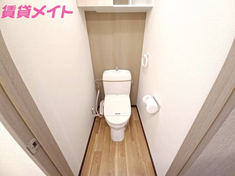 トイレ　同型参考写真