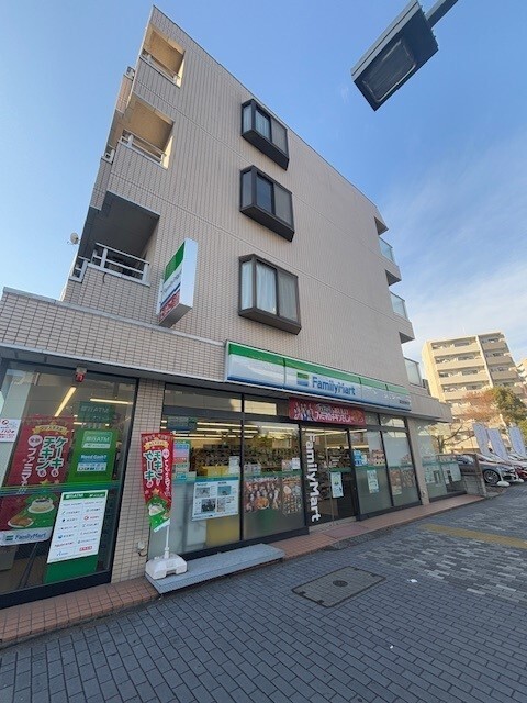 コンビニ　ファミリーマート葛西長島町店（コンビニ）まで240m