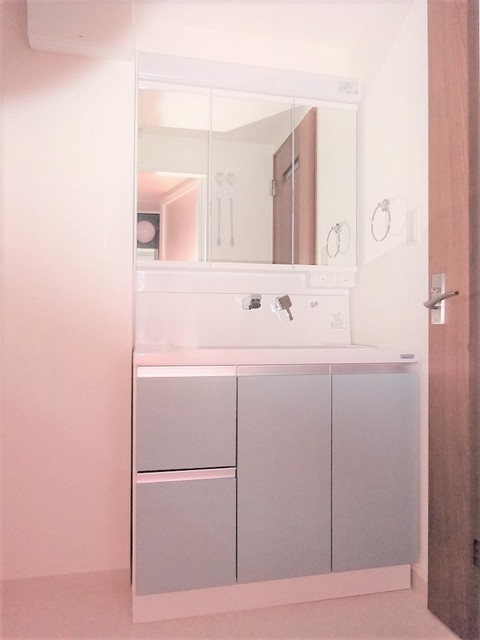 洗面設備　※写真は同タイプ住戸です。