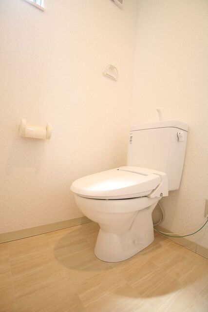 コートヤード伊勝のトイレ写真