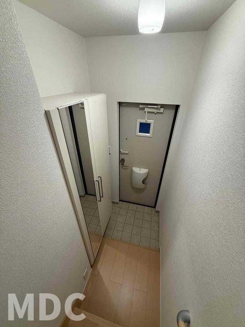 ＪＲ鳴門線 鳴門駅 徒歩999分 2階建 築16年の玄関写真