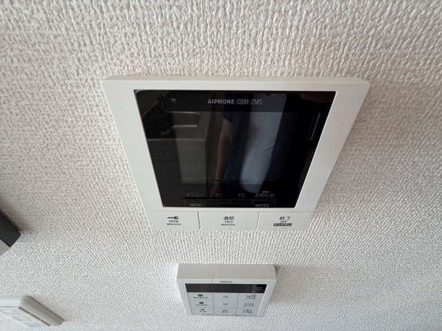 セキュリティ　モニタ付きインターホン