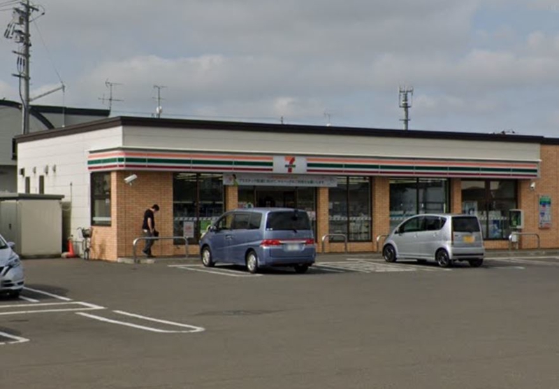 コンビニ　セブンイレブン札幌川下2条店（コンビニ）まで601m