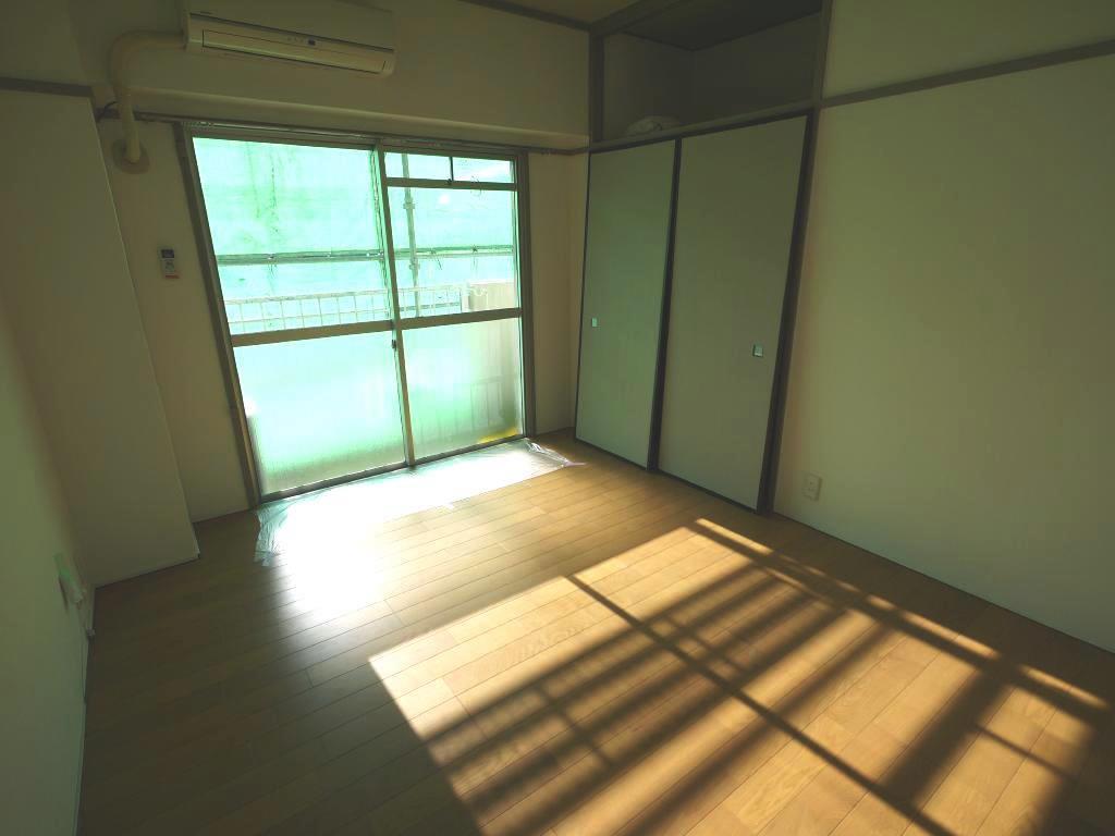 センユーハイツの居間写真