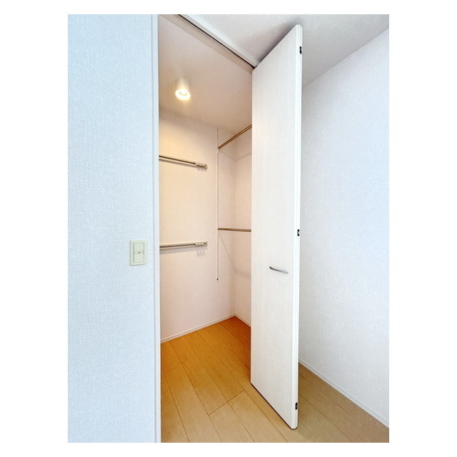 収納　荷物が増えても安心のウォークイン収納