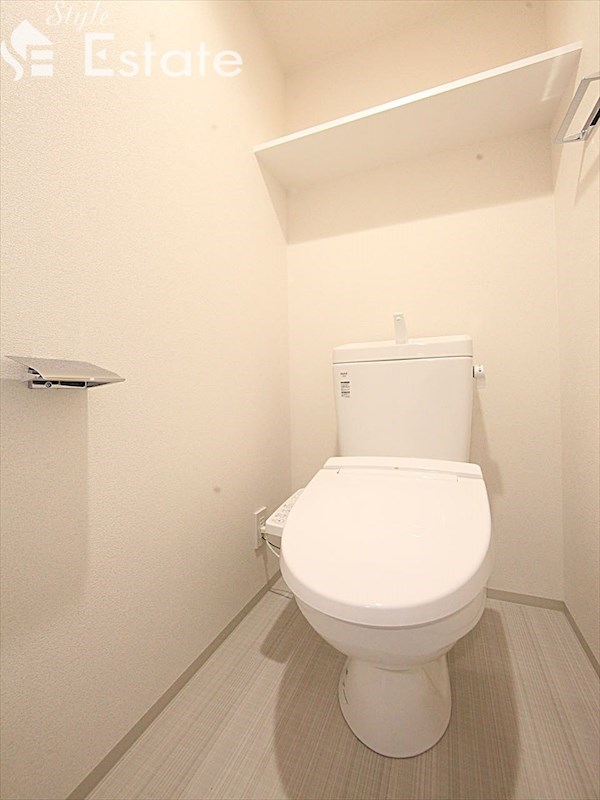 地下鉄鶴舞線 鶴舞駅 徒歩6分 15階建 築3年のトイレ写真
