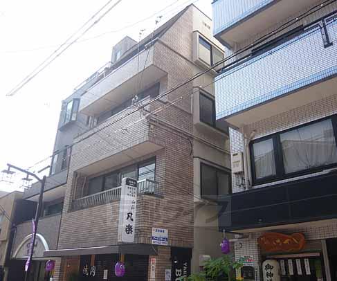 アークスビルの外観写真
