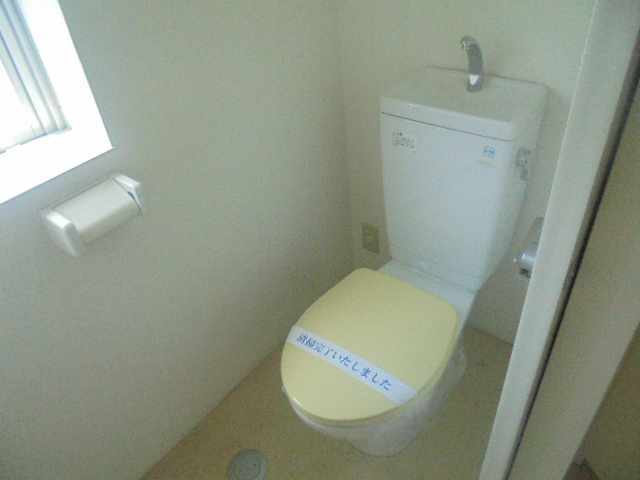 都営新宿線 瑞江駅 徒歩11分 2階建 築24年のトイレ写真
