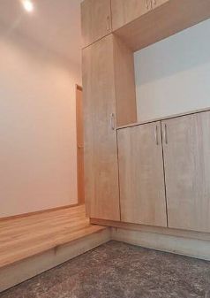 玄関　内装もきれいです