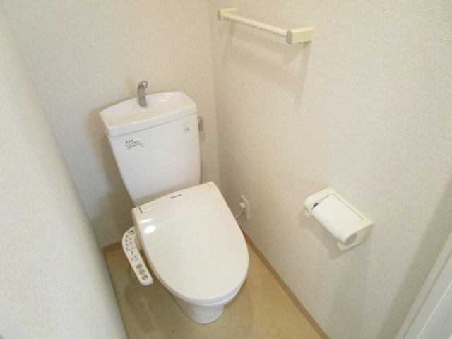 トイレ　ウォシュレット付