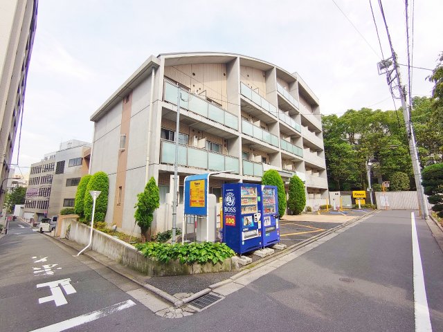 東京メトロ有楽町線 市ケ谷駅 徒歩5分 築21年