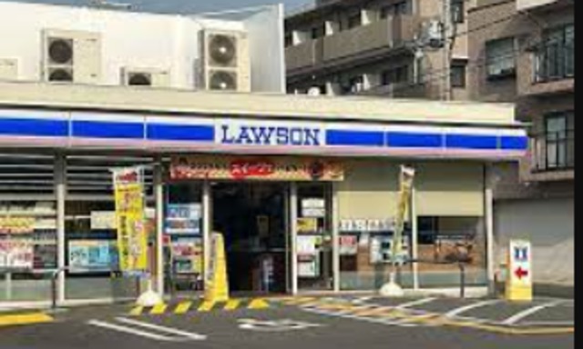 コンビニ　ローソン神戸深江北町二丁目店（コンビニ）まで304m