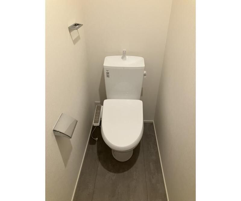 都営三田線 千石駅 徒歩3分 2階建 築3年のトイレ写真