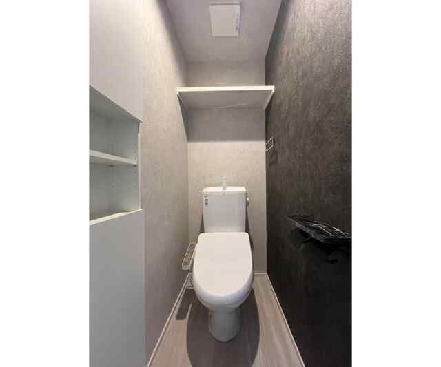 東急田園都市線 三軒茶屋駅 徒歩5分 2階建 築2年のトイレ写真