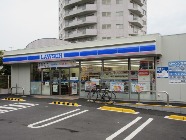 コンビニ　ローソン片瀬海岸店（コンビニ）まで775m