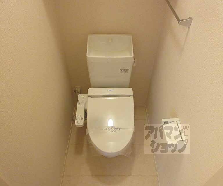 トイレ　ウォシュレット付きです。