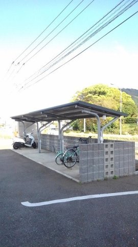 バルコニー　暖かな日差しのふりそそぐバルコニー