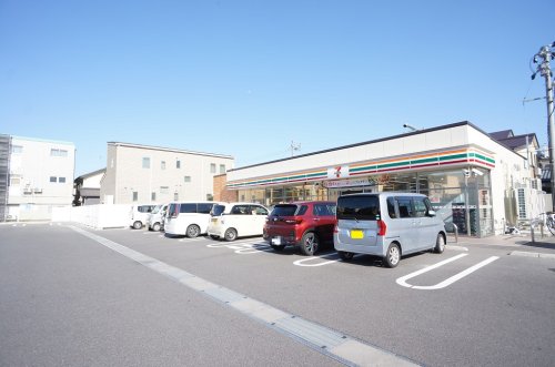 コンビニ　セブン イレブン 新潟白山浦2丁目店（コンビニ）まで313m