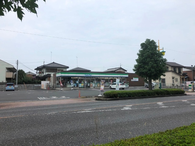 コンビニ　ファミリーマート大泉坂田七丁目店（コンビニ）まで762m