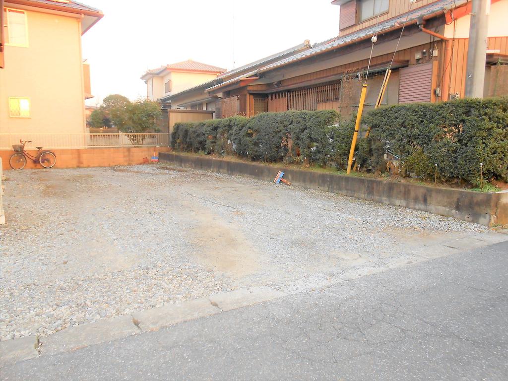 駐車場　駐車スペースです。駐車場1台付き。