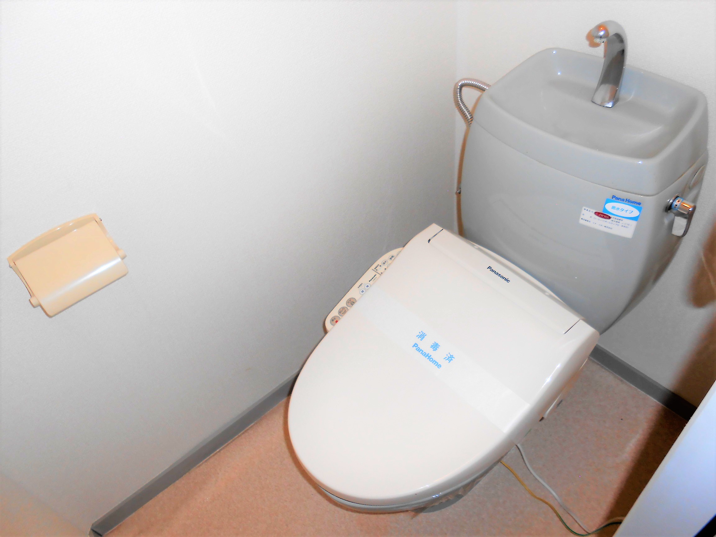 トイレ　水洗トイレです。