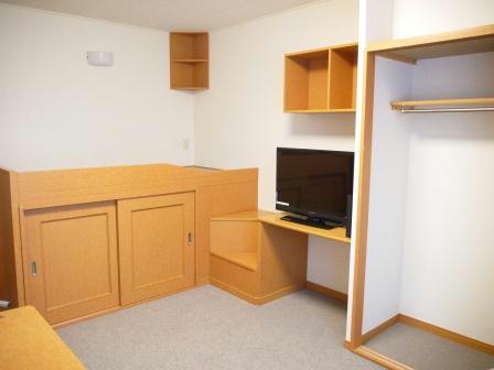 居室・リビング　収納付きベッド