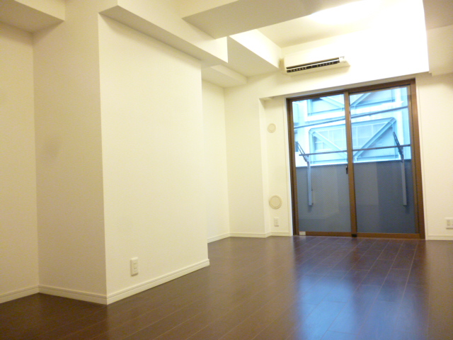 居室・リビング　内観