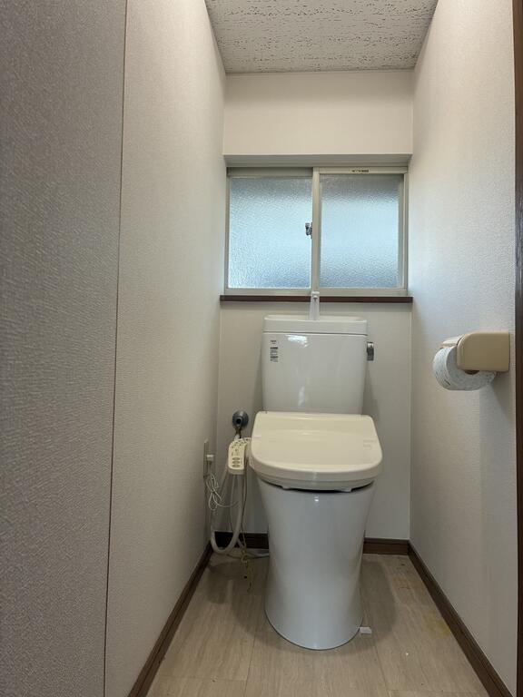 脇崎貸家のトイレ写真