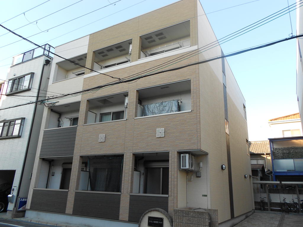 建物外観　※同タイプ同モデルの写真を使用