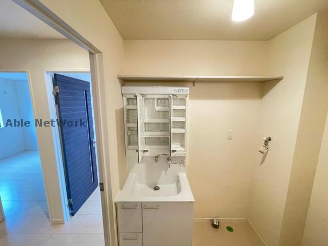 洗面設備　同型反転タイプ　現況優先