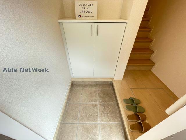 玄関　同型反転タイプ　現況優先