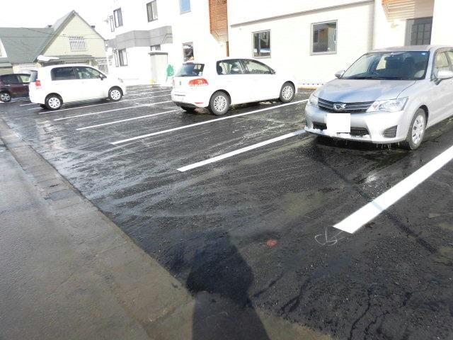 駐車場　駐車場