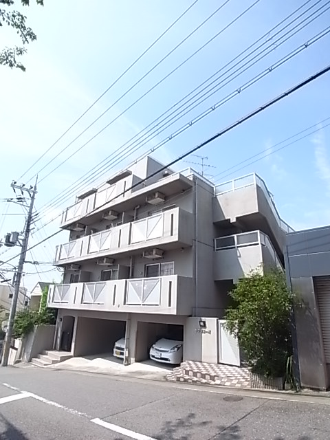 ロイヤルコート六甲桜ヶ丘の建物外観