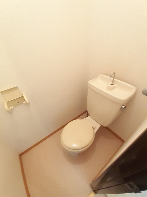 【和歌山市新庄のアパートのトイレ】