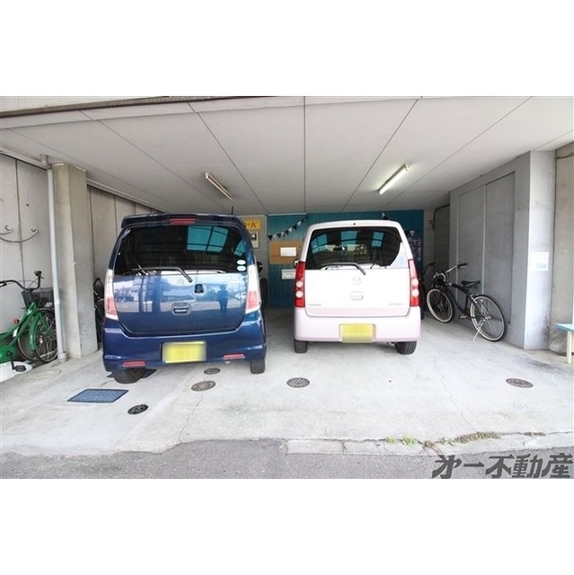 駐車場　駐車場