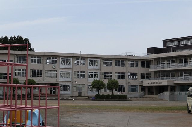 【ディアーコートIIの小学校】