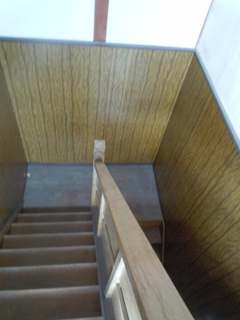 セキュリティ　専用階段あります