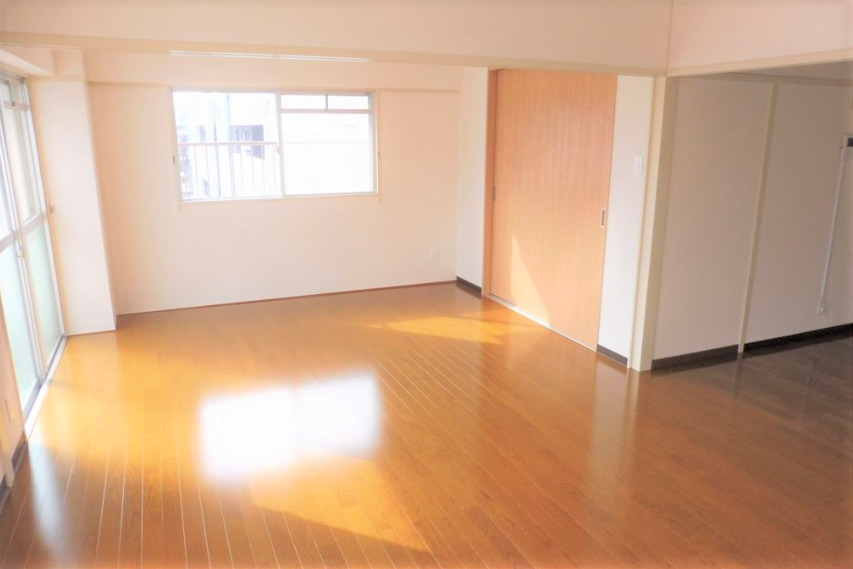 その他　ゆったり過ごせる居間です