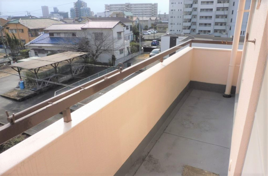 バルコニー　広々としたバルコニーです