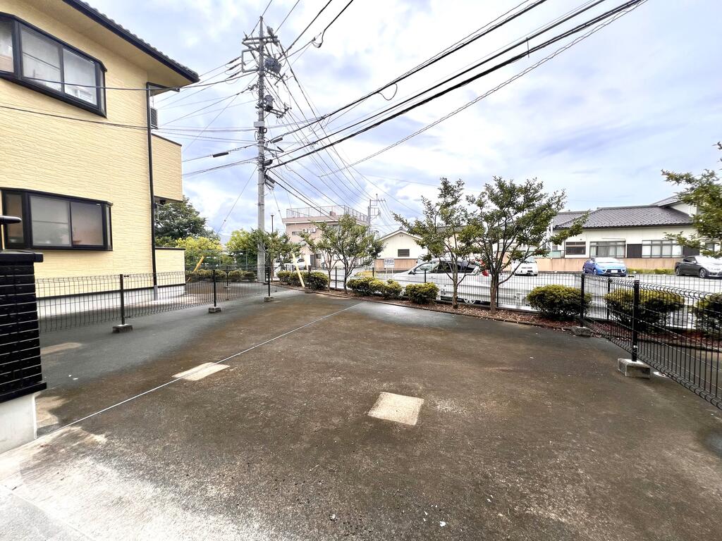 庭　専用庭が広いです。