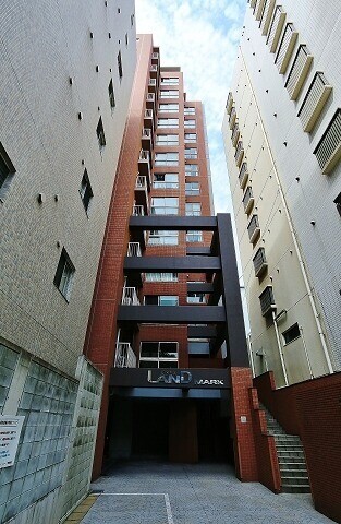 福岡市博多区冷泉町のマンションの建物外観